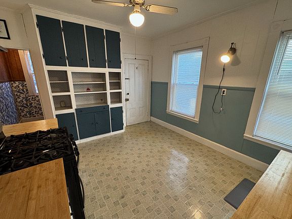 3rd image of 375-377 Highland Ave #2