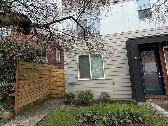 4th image of 1017 NE 55th Street