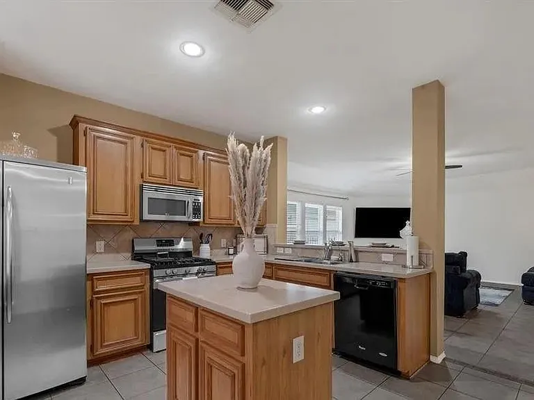 2507 Rustic Trail Ln — Photo 6