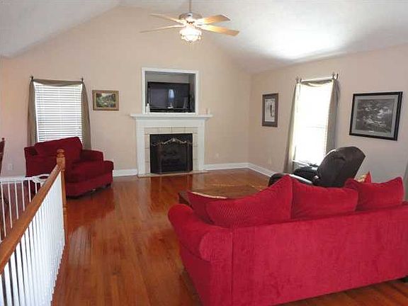 2nd image of 70 Duckett Dr