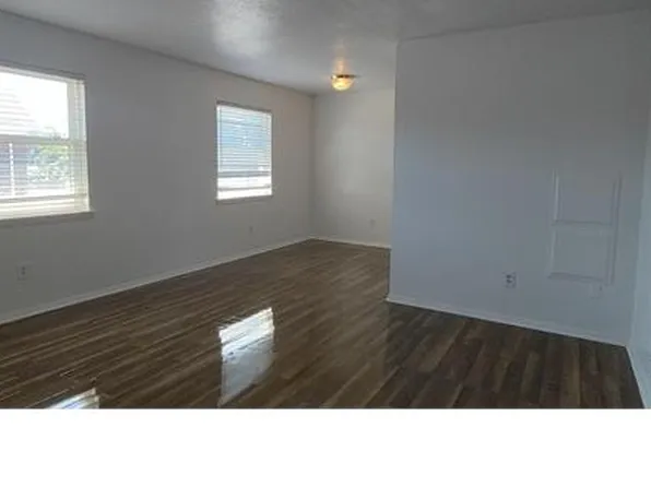 6516 Hackel Dr, Louisville, KY 40258