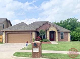 2610 NW 58th St, Lawton, OK 73505