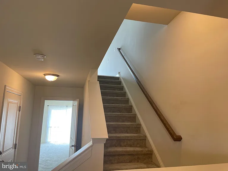 1434 Carrick Ct — Photo 6