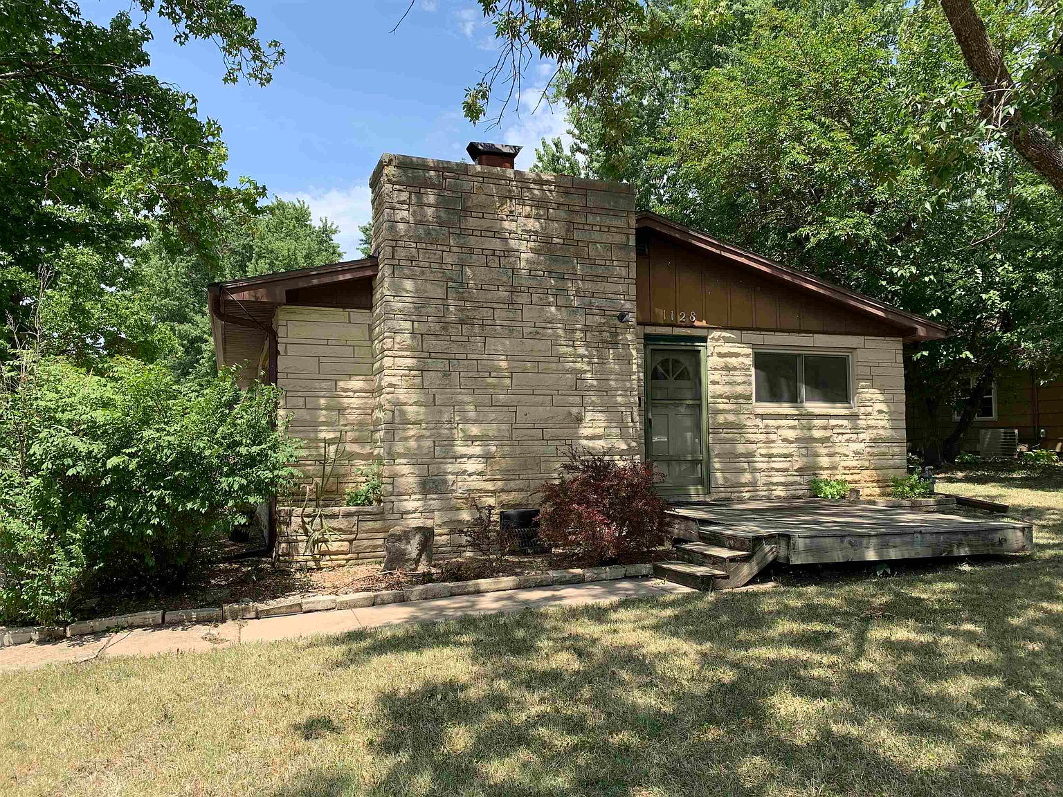 1128 W Park Ave, El Dorado, KS 67042 Zillow