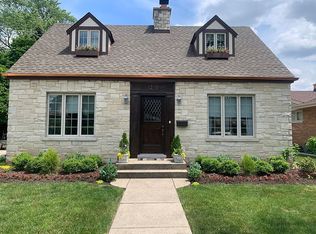 1215 S Knight Ave, Park Ridge, IL 60068