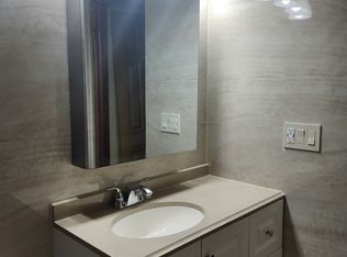 31 Woodmere Ct, Appleton, WI 54911