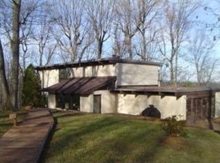 570 Redbud Hill Rd, Rocky Mount, VA 24151