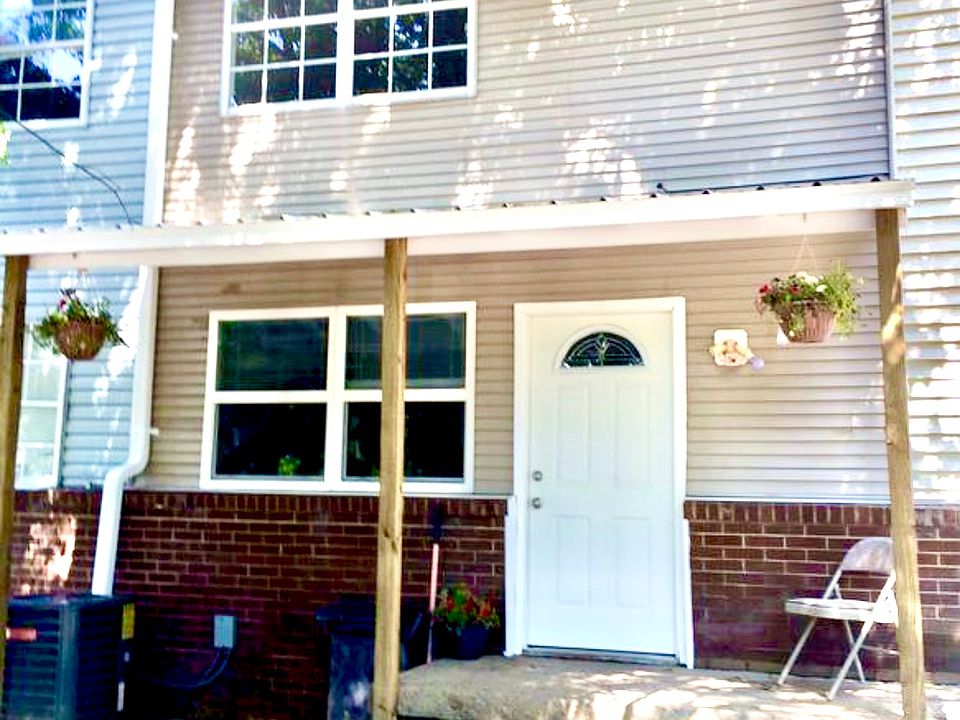 1st image of 35 Marcus Dr