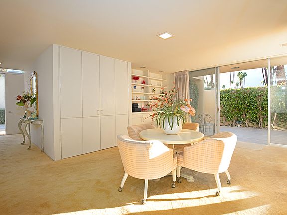 4th image of 79 Westlake Cir