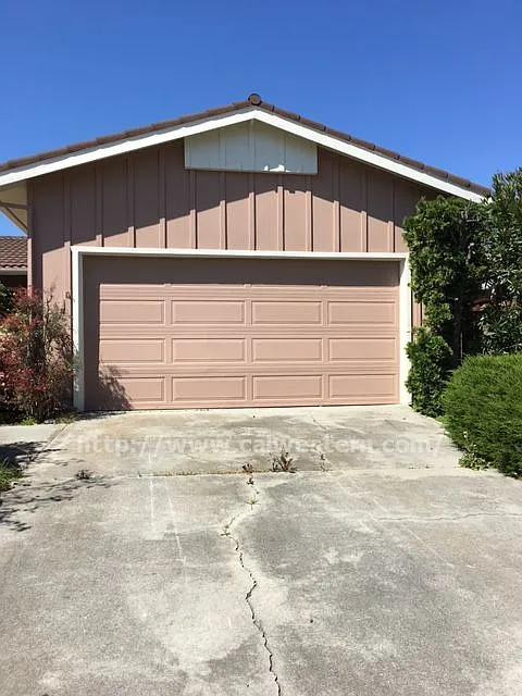 10325 Cherrytree Ln photo 1