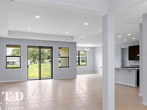 3rd image of 12833 Sugar Ct
