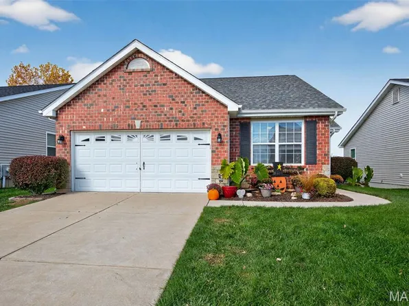 331 Stone Village Dr, Wentzville, MO 63385