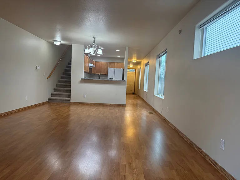 11739 SE Yamhill St — Photo 8