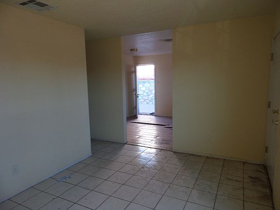 5th image of 12001 Kings Crest Dr