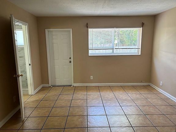 5th image of 1440 Miami Rd #6