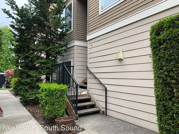 2nd image of 2162 Palisade Blvd