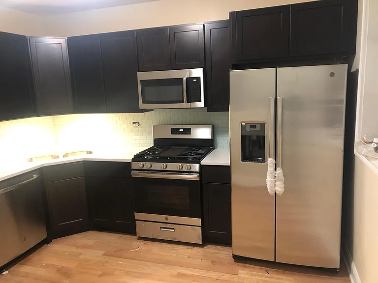 3340 W Beach Ave #2 — Photo 7