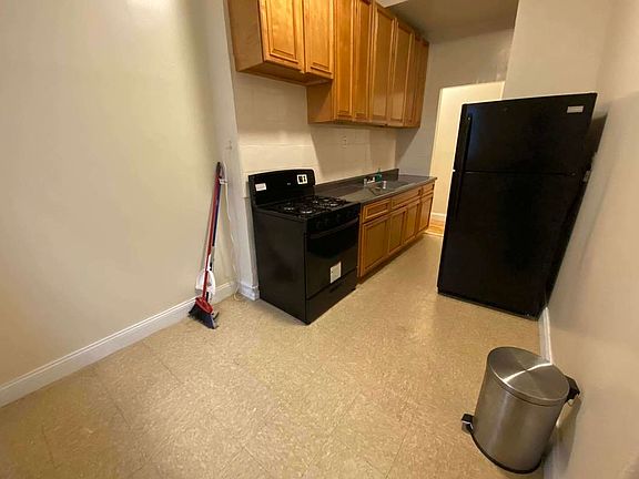 4th image of 179 Linden Blvd APT 1E