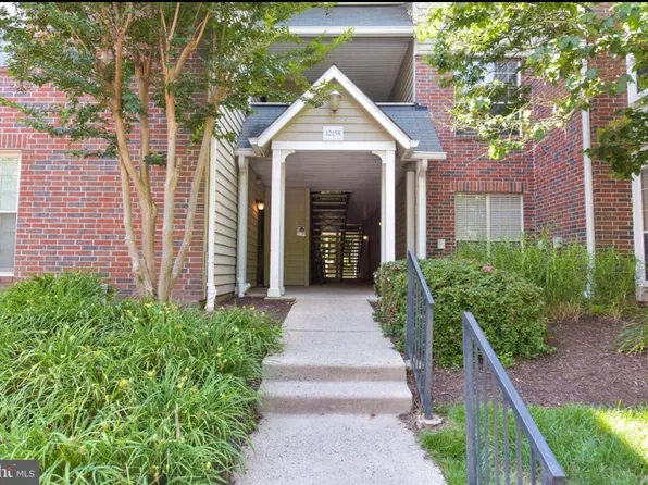 12158 Penderview Ln #1, Fairfax, VA 22033