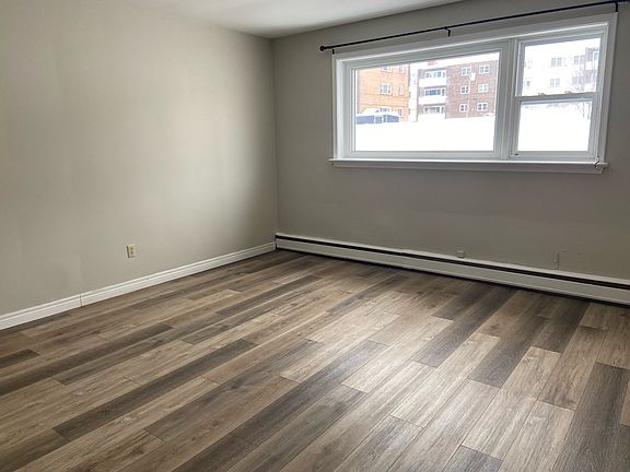 3rd image of 110 Breton Rd #2