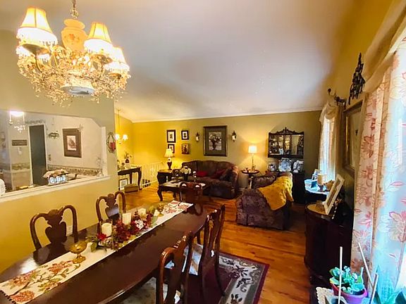 2nd image of 264 Sandalwood Dr #3