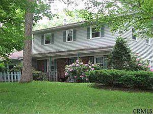 1st image of 20 Pinehurst Dr