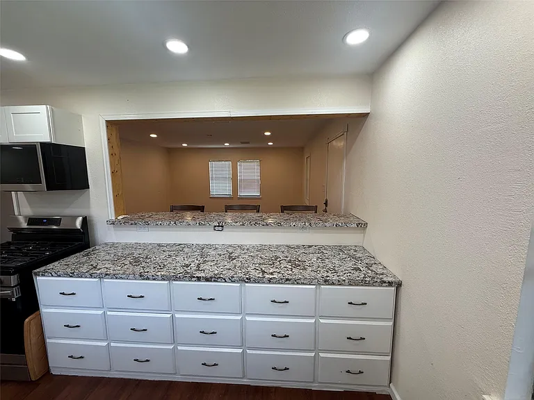11874 Vanwood St — Photo 14
