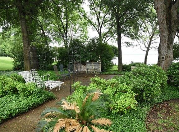 5th image of 102 Kirk Dr