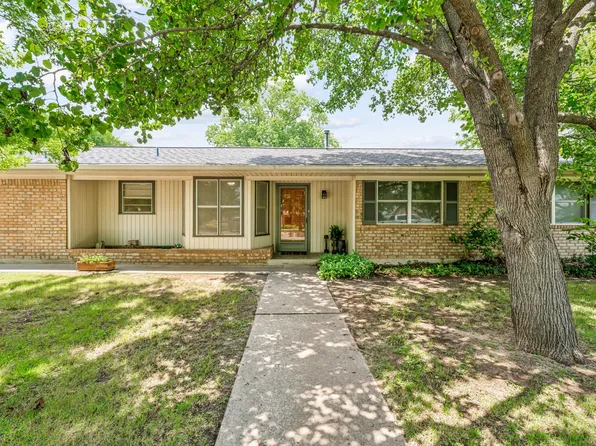 1431 Kaylock St, Stephenville, TX 76401