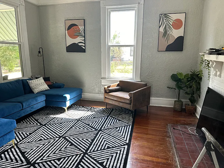 458 S Jackson St — Photo 5