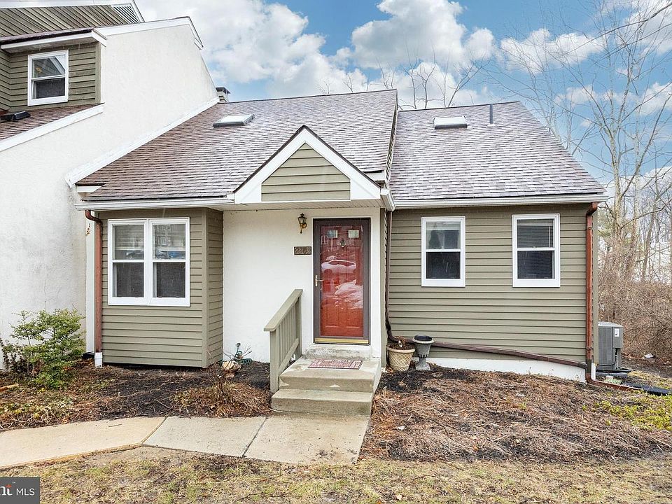 1st image of 2303 Bridgewater Ct #2303