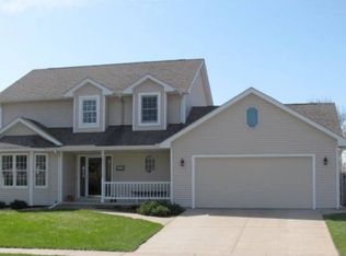 910 Lake St, Onalaska, WI 54650