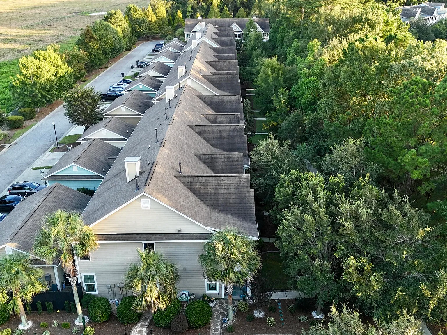 3 bed, 2.5 bath, 2100 sqft, $3,250 — Photo 2
