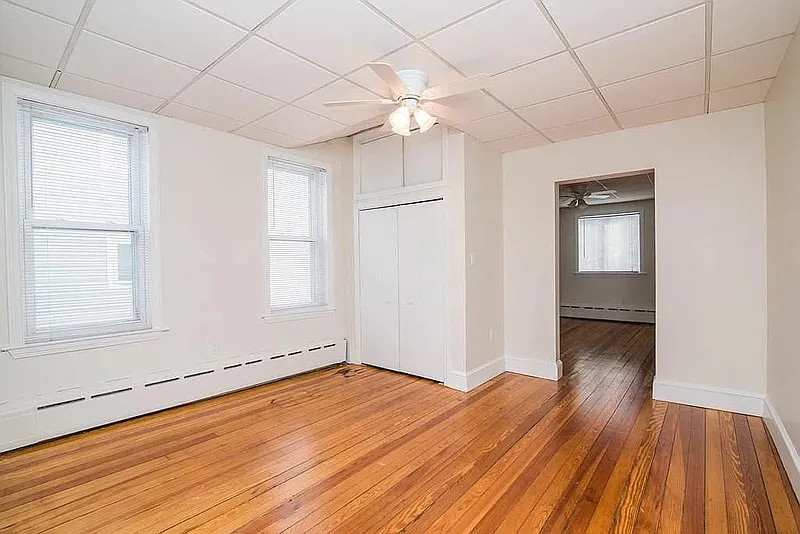 2 bed, 1.0 bath, 900 sqft, $2,184 — Photo 4