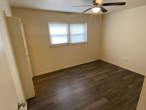 5th image of 11036 S Kilbourn Ave #1