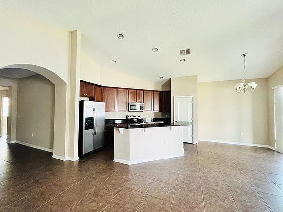 4th image of 15010 Montesino Dr