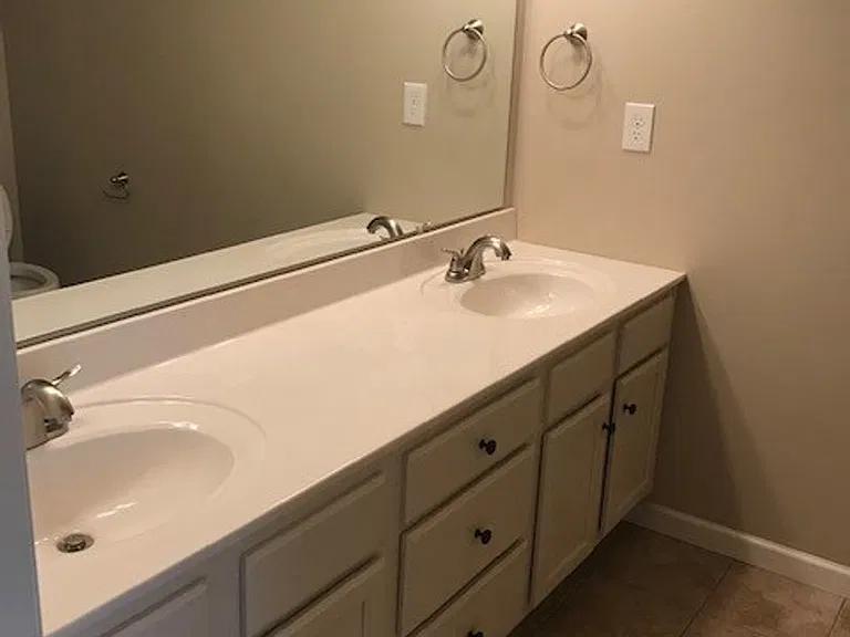 Eagle View Luxury Apartments — Photo 195