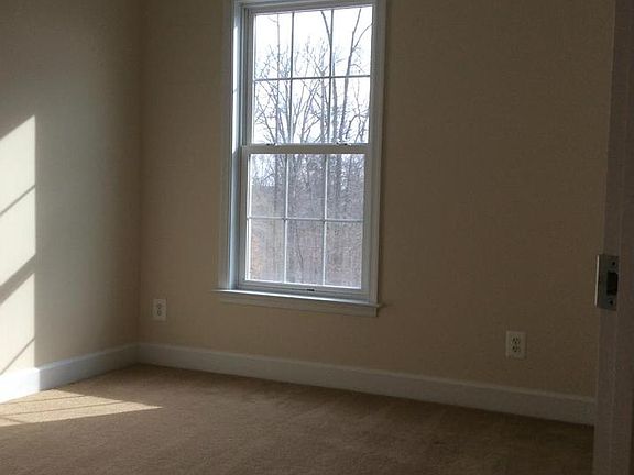 4th image of 14673 Crossfield Way