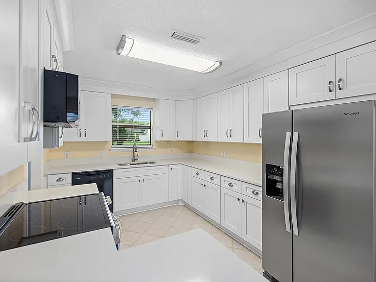 349 Primrose Cir — Photo 14
