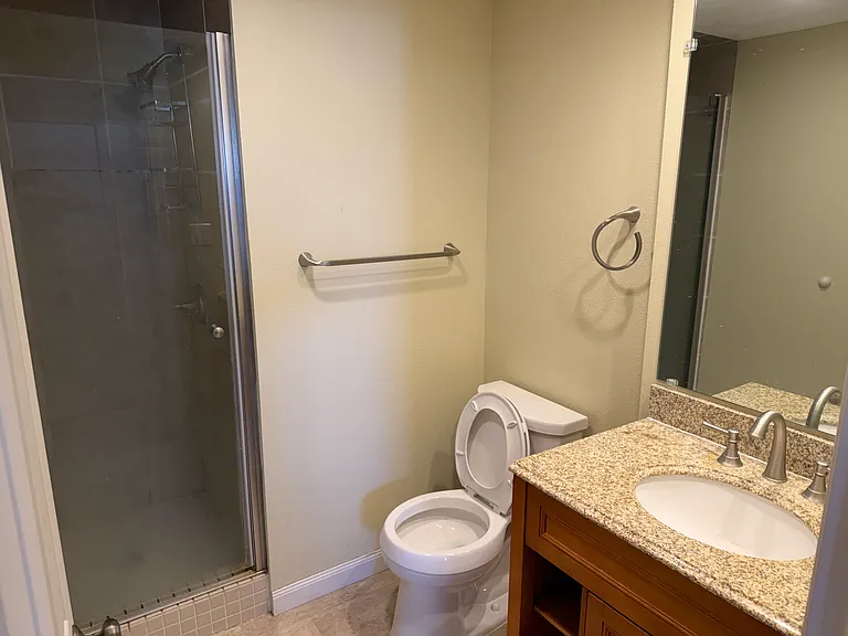 Goldsmith Dr — Photo 14