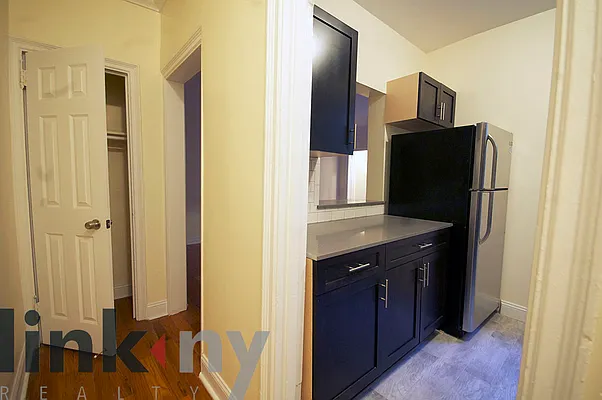 Rented by Link NY Realty | media 24