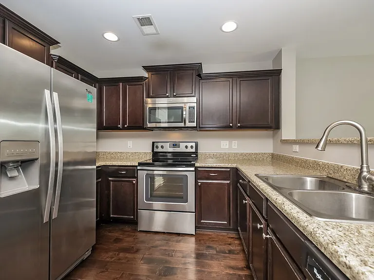 2627 Salem Glen Xing — Photo 7