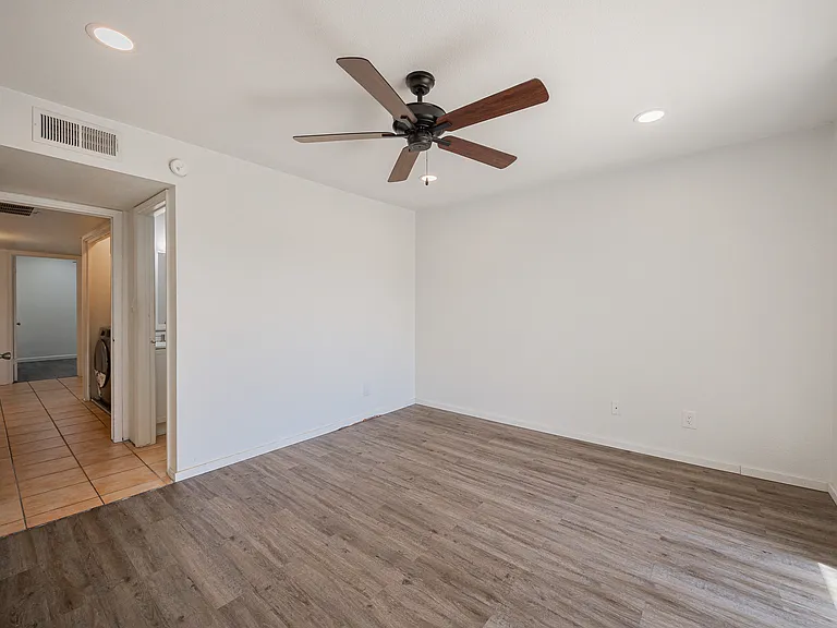 2145 S Dorsey Ln — Photo 11