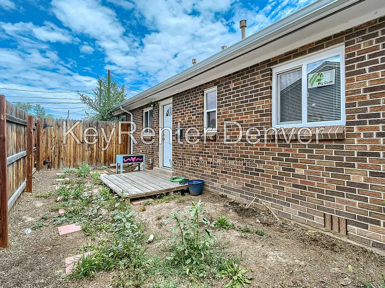 7073 W 16th Pl — Photo 11