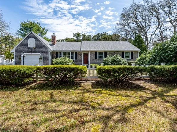 91 Depot Rd, Harwich, MA 02645