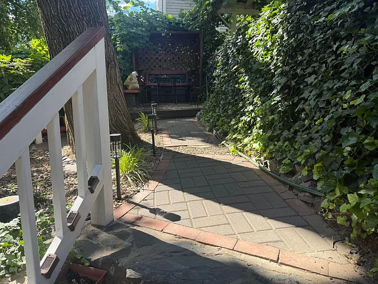 20 Dell St #1 — Photo 6