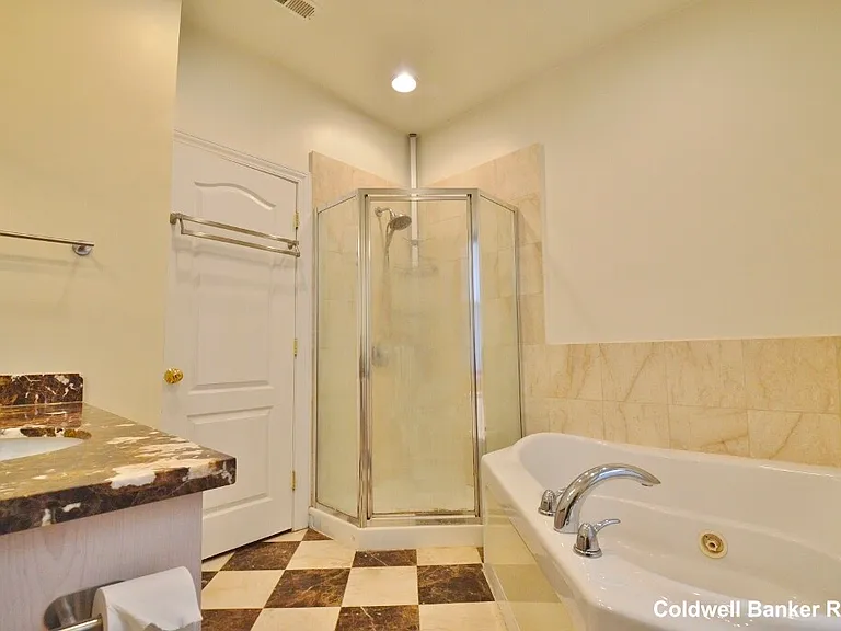 3139 W Palmer 1st Fl #1ST FL — Photo 9