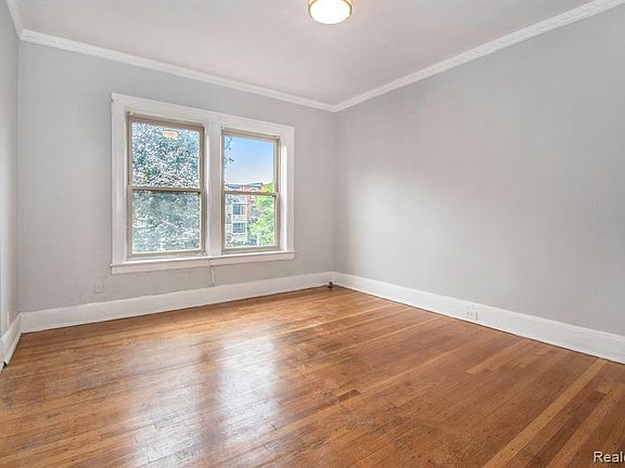 3rd image of 651 Hancock Ave #203