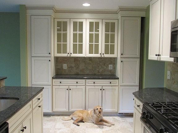 Kitchen - tile floors