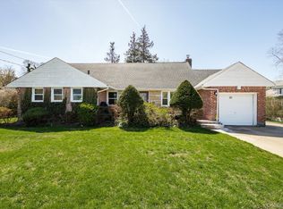 36 Nirvana Avenue, Great Neck, NY 11023